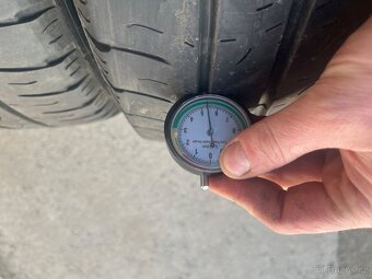 Pneu 215/60/17 C - 2