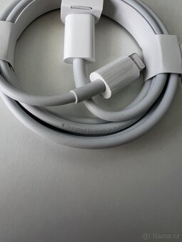 Originální Apple USB-C / Lightning kabely - 2