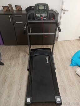 Běžící pás Housefit - 2