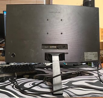 Samsung monitor - 2