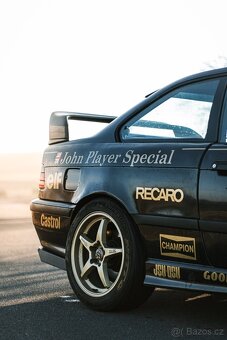 BMW E36 318is coupe - 2