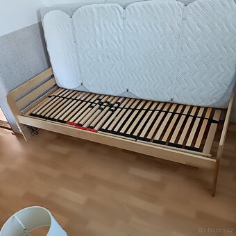 Postele z masívu s polohovatelnými rošty a zdravotními matra - 2