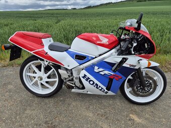 Honda VFR 400 NC30 - 2