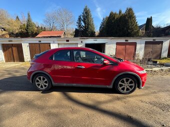 Honda Civic 8g 1.8 - 2