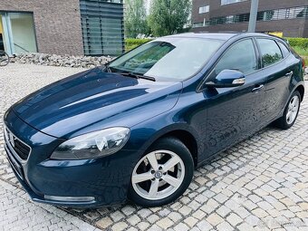 Volvo V40 2.0D3 130KW 5V MANUÁL KAMERA ODPOČET DPH 1 MAJITEL - 2