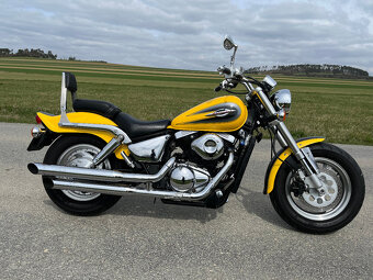 Suzuki VZ 800 Marauder - 2