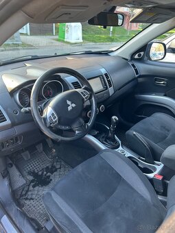 Mitsubishi Outlender - 2