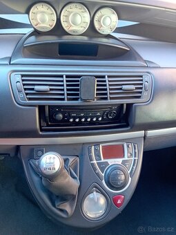 Peugeot 807. Motor 2.0 l 103KW - 2
