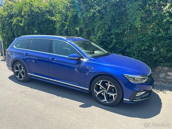 VW PASSAT R-LINE 2.0 TDi EVO MATRIX VIRTUAL PANORAMA TAŽNÉ - 2