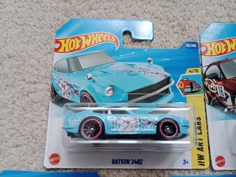 Hot wheels Nissan, Toyota, datsun - 2