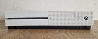 XBOX One S model 1681 na ND - 2