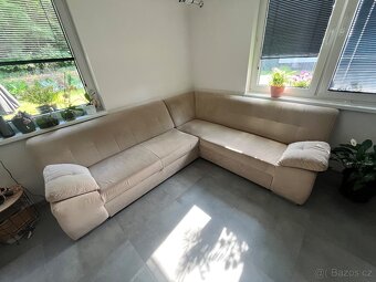 Prodám rohovou rozkládací sedačku s úložným prostorem - 2