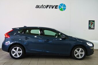 Volvo V40 T2 90kW, A/T, MOMENTUM, ZÁRUKA, VÝHŘEV - 2