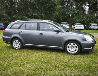 Toyota Avensis Kombi 1.8 VVTi - rok 2005 - 2