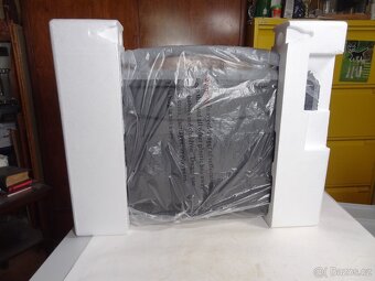 Solární nabíječka autobaterií v kufru. CONRAD - 2