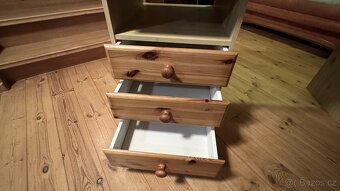 Dětský psací stůl - 2