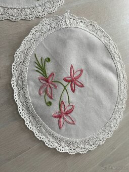 Vyšívané dečky 2 ks - 2