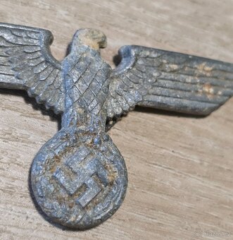 Politická orlice NSDAP z brigadýrky - výkopek - 2