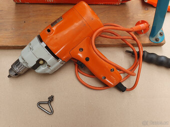 vrtačka B+D s příslušenstvím , původní balení - 2