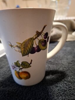 Keramický hrnek a váza - 2