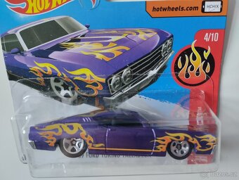 Auto Hot Wheels Ford Torino Taladega 69 - 2