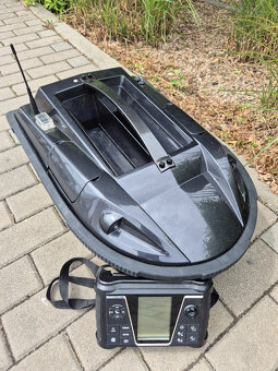 Nabízím - loďku Mivardi Scout -sonar+Gps, - 2