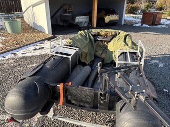 rybářský člun Raptor - 2