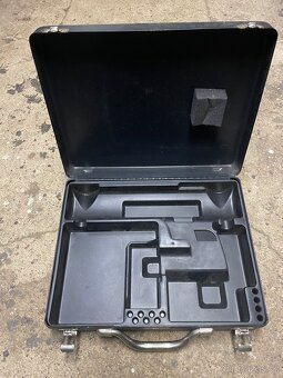 Plechový kufr Dewalt - 2