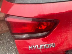 Prodám kufrové dveře na Hyundai i30 - 2