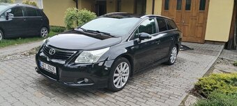 Toyota Avensis 2.2 d4d automat - 2