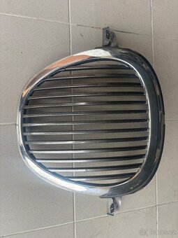 Jaguar S-type přední maska. - 2