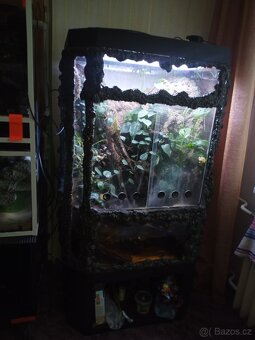 Terárium/paludarium se skříňkou a vrchním krytem - 2