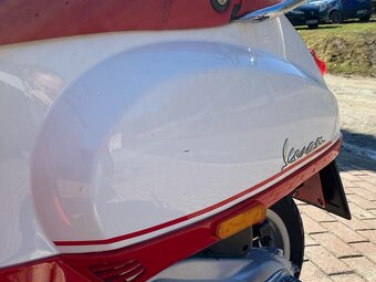 Skútr Vespa s 50 Piaggio - 2