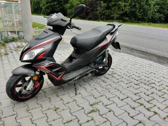 SKUTR 50CCM SONNY - 2