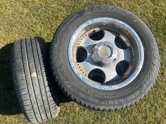 Kola Hyundai TERRACAN 235/65R17 108H XL Nokian - 2