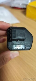 Motorek Hella pro naklápění světel 8L0941295B - 2