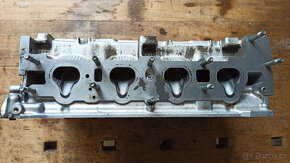 Hlava motoru na Alfa Romeo 1,4 16V TS - 2