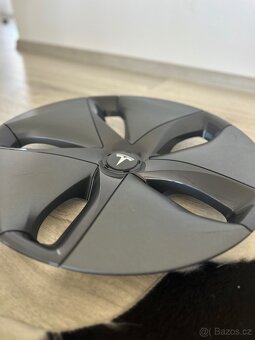 Poklice Tesla 3 18” - 2