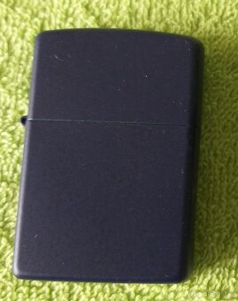 Predám ZIPPO ZAPAĽOVAČE, KOŽENÉ PÚZDRA A PRÍVESOK-KANISTER N - 2