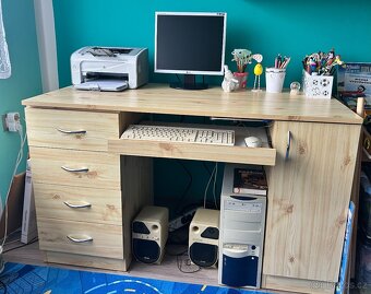 Kancelářský stůl 1300x650 - lamino bříza, tl. 18mm - 2