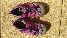 Trekové sandály Keen dívčí č. 31 - 2