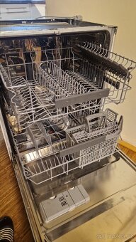 Myčka Electrolux 60 cm vestavná - 2