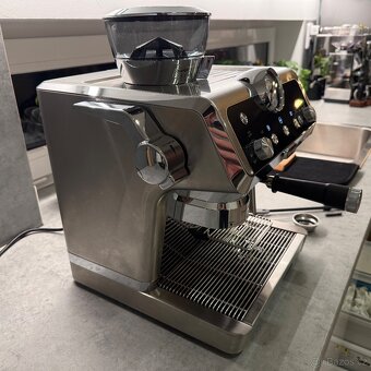 DeLonghi La Specialista EC9335.M – pákový kávovar, TOP STAV - 2