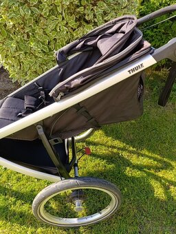 Sportovní kočárek Thule Glide 2 Jet Black 2021 - 2
