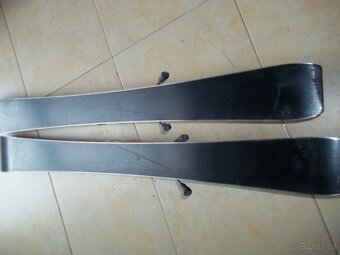 Dětské carvingové lyže Atomic 90 cm - 2