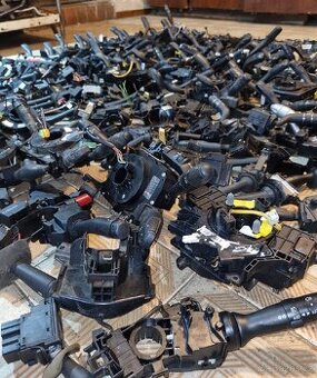 Podvolantové páčky, přepínače, podvolantové kroužky LEVNĚ - 2