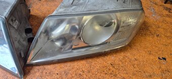 Xenony Octavia 2 - 2