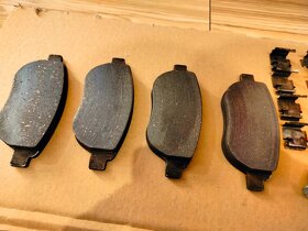 Brzdové destičky přední pro Citroen/Peugeot - 2