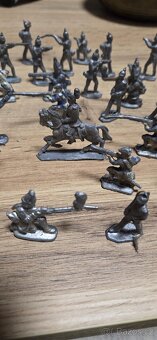 Cínový vojáček - 2