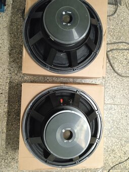 Basové reprobedny 18" repro RCF - 2